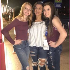 Meet your Posher, Makayala